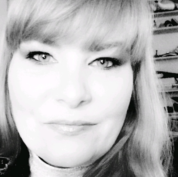 Meet your Posher, Tracey - Picture 1 of 1